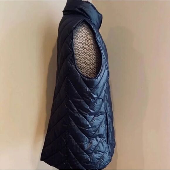 Tek Gear Puffer Vest Size Medium - Picture 3 of 10